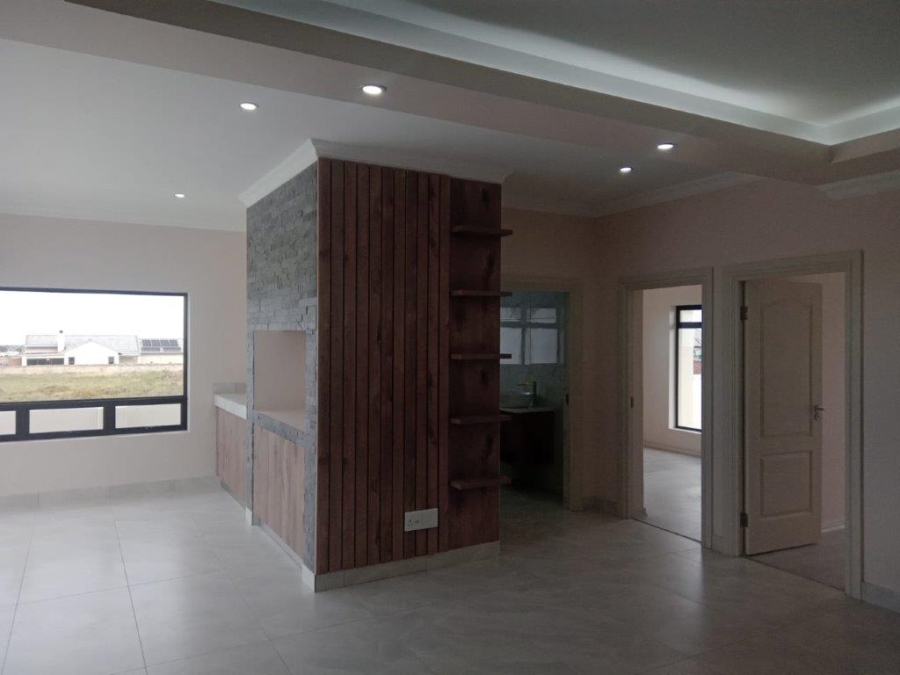 4 Bedroom Property for Sale in Wavecrest Eastern Cape